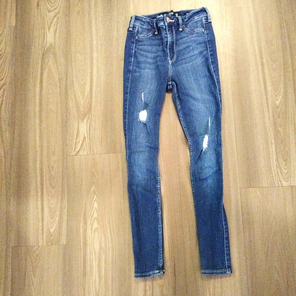Hollister Denim - Hollister High Rise Advanced Stretch jeans sz 0S